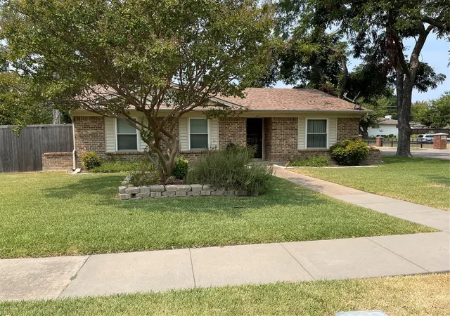 Photo 1 of Sale Pending at 1633 Wisteria Wy, Richardson, TX 75080 | MLS# 21369994 | Listing updated on 2026-09-11