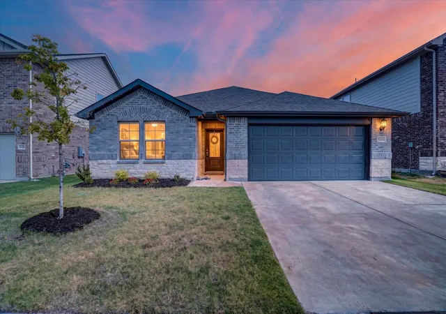Photo 1 of Single family home for sale at 2413 Ponca Dr, Fort Worth, TX 76179 | MLS# 21369174 | Listing updated on 2026-09-25