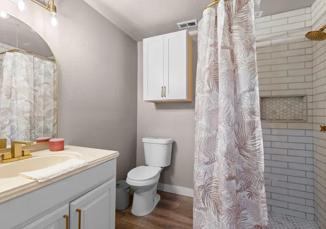 Photo 4 of Single family home for sale at 638 Beth Page Ave, Dallas, TX 75217 | MLS# 21370508 | Listing updated on 2026-09-11