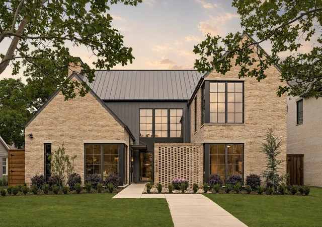 Photo 1 of Mansion for sale at 6457 Ellsworth Ave, Dallas, TX 75214 | MLS# 21370505 | Listing updated on 2026-09-15