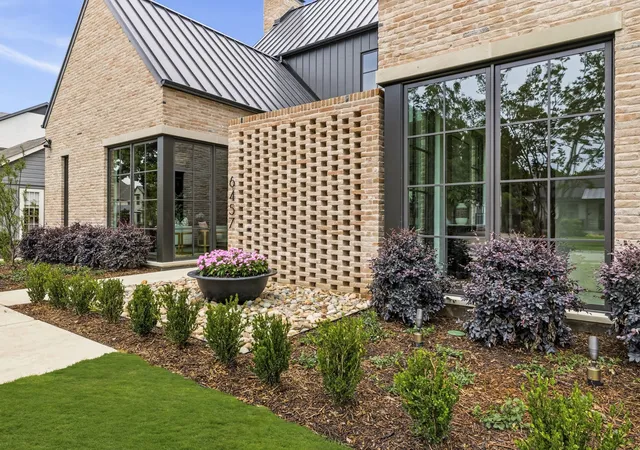 Photo 2 of Mansion for sale at 6457 Ellsworth Ave, Dallas, TX 75214 | MLS# 21370505 | Listing updated on 2026-09-15
