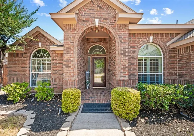 Photo 3 of Sale Pending at 5907 Lantern Ln, Grand Prairie, TX 75052 | MLS# 21367610 | Listing updated on 2026-09-09