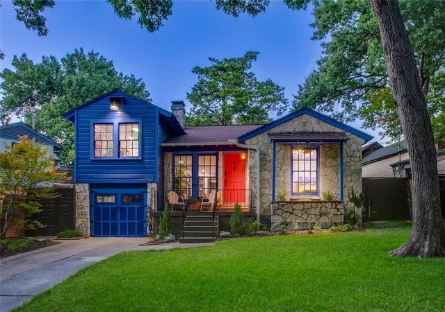 Photo 1 of Single family home for sale at 2831 Duval Dr, Dallas, TX 75211 | MLS# 21370016 | Listing updated on 2026-09-12