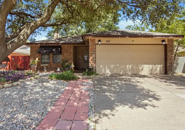 Photo 1 of Sale Pending at 103 Caprock Dr, Arlington, TX 76018 | MLS# 21370533 | Listing updated on 2026-09-12