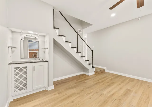 Photo 4 of Condo for sale at 6738 Eastridge Dr #106, Dallas, TX 75231 | MLS# 21370015 | Listing updated on 2026-09-14