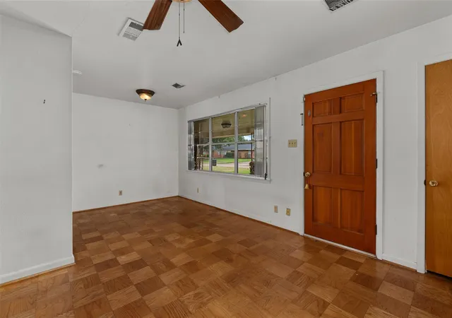 Photo 3 of Single family home for sale at 1217 Georgia St, Shreveport, LA 71104 | MLS# 21370549 | Listing updated on 2026-09-10