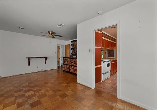 Photo 4 of Single family home for sale at 1217 Georgia St, Shreveport, LA 71104 | MLS# 21370549 | Listing updated on 2026-09-10