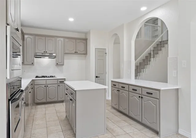 Photo 4 of Single family home for sale at 11501 Pheasant Creek Dr, Fort Worth, TX 76244 | MLS# 21370517 | Listing updated on 2026-09-12