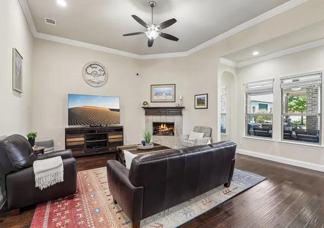 Photo 4 of Sale Pending at 620 Cross Creek Dr, Waxahachie, TX 75167 | MLS# 21369285 | Listing updated on 2026-09-09