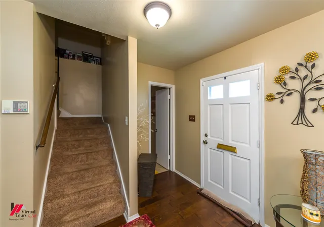 Photo 3 of Townhouse for sale at 8520 Grover Pl, Shreveport, LA 71115 | MLS# 21370595 | Listing updated on 2026-09-12