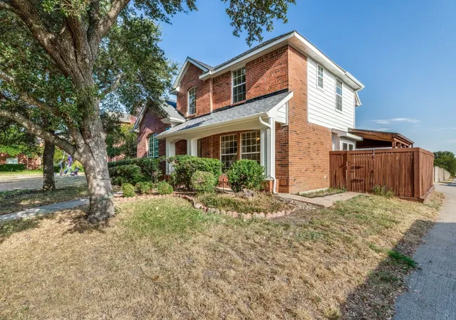 Photo 2 of Single family home for sale at 2006 Wrotham Ln, Allen, TX 75013 | MLS# 21370600 | Listing updated on 2026-09-12