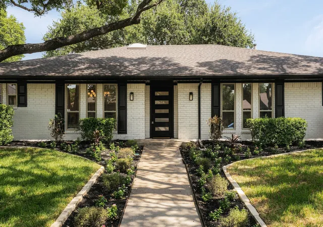 Photo 3 of Single family home for sale at 3209 Forester Wy, Plano, TX 75075 | MLS# 21370627 | Listing updated on 2026-09-12