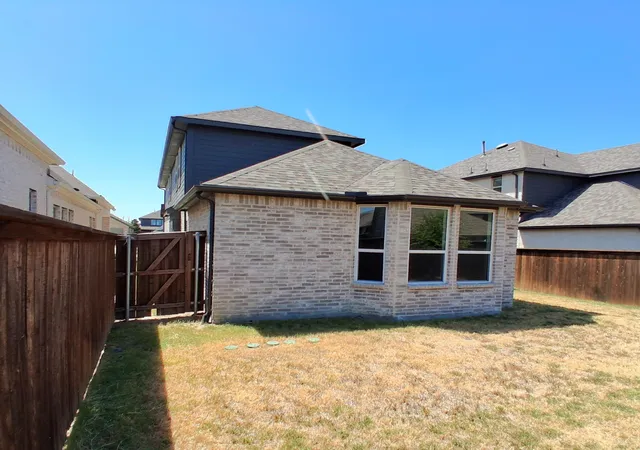 Photo 3 of Sale Pending at 3161 Wind Knot Wy, Royse City, TX 75189 | MLS# 21369090 | Listing updated on 2026-09-12