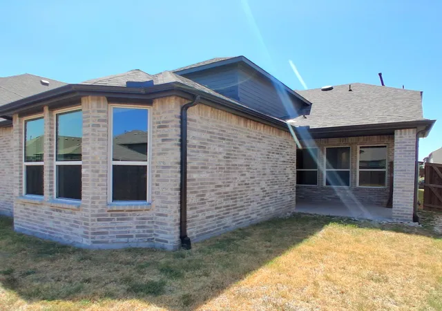 Photo 4 of Sale Pending at 3161 Wind Knot Wy, Royse City, TX 75189 | MLS# 21369090 | Listing updated on 2026-09-12