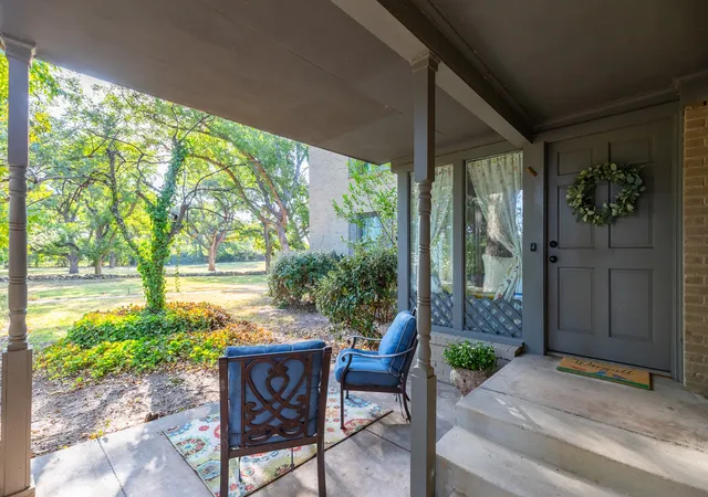 Photo 3 of Single family home for sale at 1102 Oldham Ln, Abilene, TX 79602 | MLS# 21368999 | Listing updated on 2026-09-30
