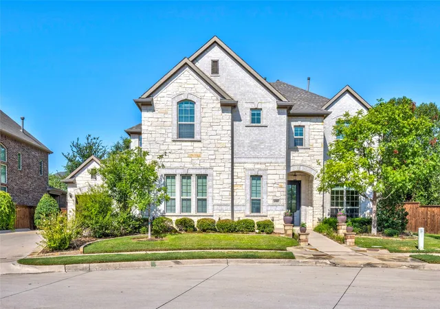 Photo 3 of Single family home for sale at 4900 Latour Ln, Colleyville, TX 76034 | MLS# 21369238 | Listing updated on 2026-09-22