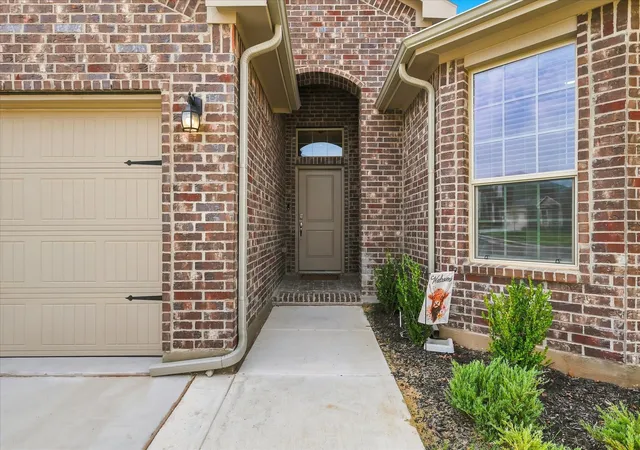 Photo 4 of Single family home for sale at 141 Medina Ln, Rhome, TX 76078 | MLS# 21363144 | Listing updated on 2026-09-15