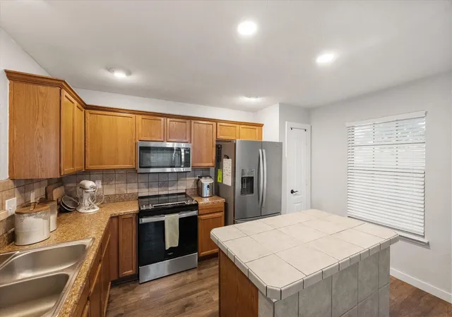 Photo 4 of Single family home for sale at 14057 Firebush Ln, Fort Worth, TX 76052 | MLS# 21368736 | Listing updated on 2026-09-12