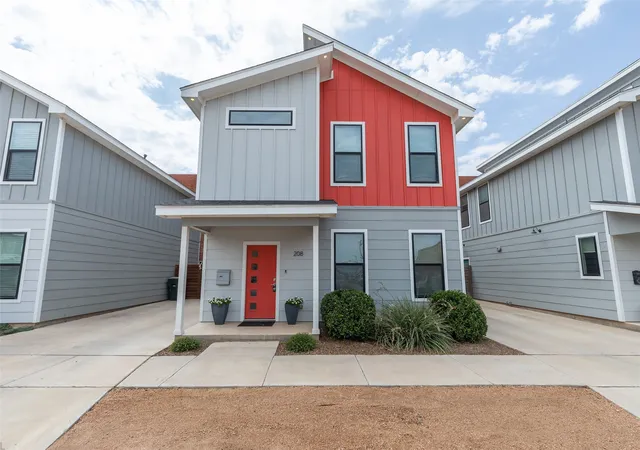 Single family home for sale at 208 Pecan St, Abilene, TX 79602 | MLS# 21352227