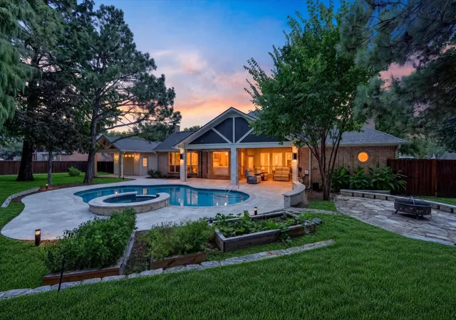 Photo 1 of Single family home for sale at 4901 Forest Hill Dr, Flower Mound, TX 75028 | MLS# 21369790 | Listing updated on 2026-09-09