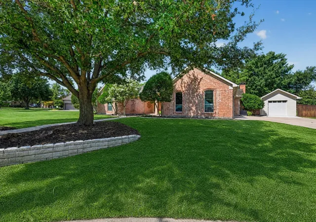 Photo 3 of Single family home for sale at 4901 Forest Hill Dr, Flower Mound, TX 75028 | MLS# 21369790 | Listing updated on 2026-09-09