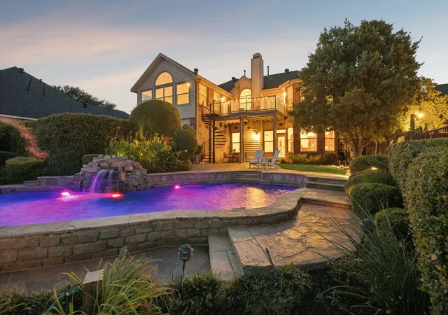Photo 1 of Single family home for sale at 9910 Lincolnshire Ln, Rockwall, TX 75087 | MLS# 21370263 | Listing updated on 2026-09-14