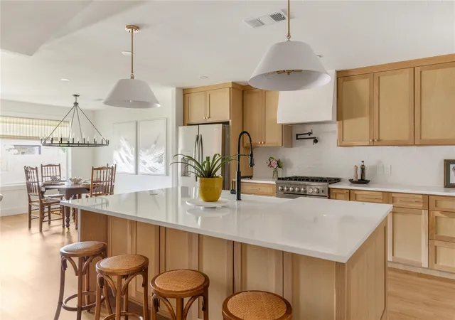 Photo 1 of Sale Pending at 7322 Hunnicut Rd, Dallas, TX 75227 | MLS# 21370147 | Listing updated on 2026-09-09