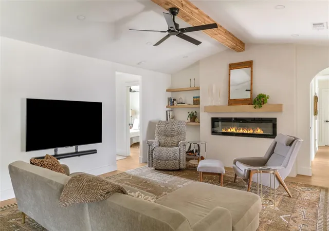 Photo 3 of Sale Pending at 7322 Hunnicut Rd, Dallas, TX 75227 | MLS# 21370147 | Listing updated on 2026-09-09
