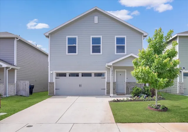 Photo 2 of Sale Pending at 2926 Lorena Jordan Rd, Dallas, TX 75212 | MLS# 21370727 | Listing updated on 2026-09-22