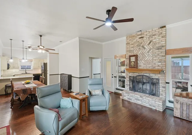 Photo 3 of Sale Pending at 215 Morene Ave, Waxahachie, TX 75165 | MLS# 21370634 | Listing updated on 2026-09-20
