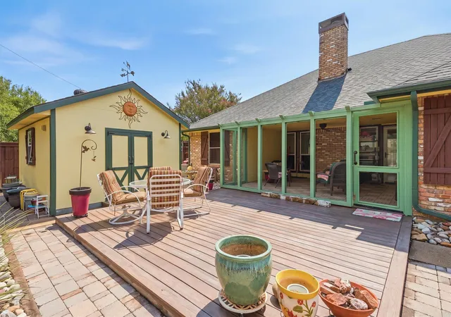 Photo 4 of Sale Pending at 215 Morene Ave, Waxahachie, TX 75165 | MLS# 21370634 | Listing updated on 2026-09-20