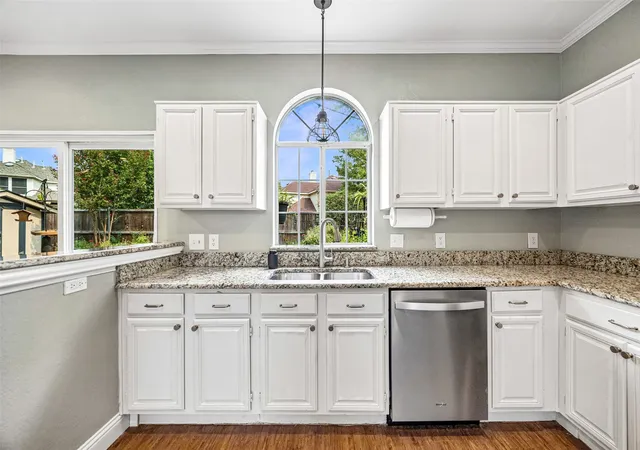 Photo 4 of Sale Pending at 5410 Mill Run Dr, Mc Kinney, TX 75072 | MLS# 21364697 | Listing updated on 2026-09-14