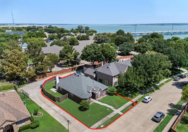 Photo 2 of Sale Pending at 9701 Rochdale Dr, Rowlett, TX 75087 | MLS# 21369767 | Listing updated on 2026-09-11