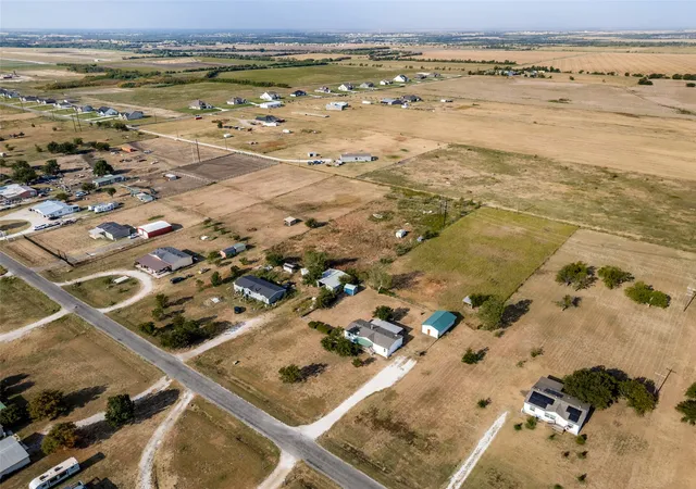 Photo 2 of Sale Pending at 603 County Road 2133, Valley View, TX 76272 | MLS# 21361290 | Listing updated on 2026-09-11