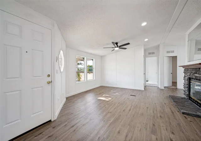 Photo 4 of Sale Pending at 603 County Road 2133, Valley View, TX 76272 | MLS# 21361290 | Listing updated on 2026-09-11