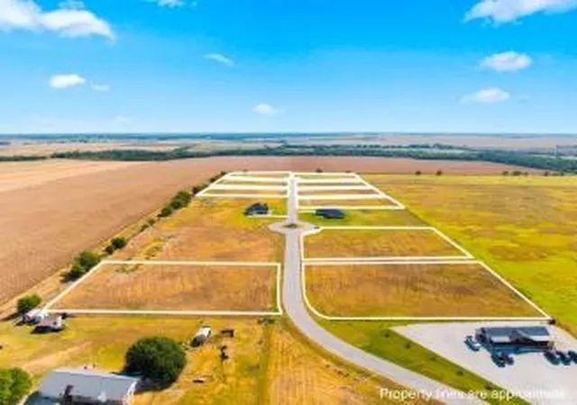 Land for sale at 103 Pr 711, Lott, TX 76656 | MLS# 21370811
