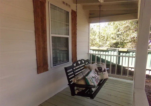 Photo 2 of Sale Pending at 1533 W 6Th St, Corsicana, TX 75110 | MLS# 21369804 | Listing updated on 2026-09-13