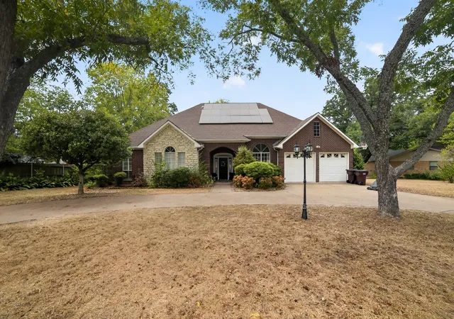 Photo 1 of Single family home for sale at 1807 Mill Creek Rd, Canton, TX 75103 | MLS# 21370927 | Listing updated on 2026-09-22