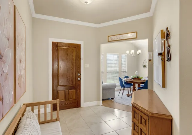 Photo 4 of Sale Pending at 502 Royal Oaks Ln, Oak Point, TX 75068 | MLS# 21366816 | Listing updated on 2026-09-15