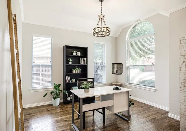 Photo 2 of Sale Pending at 11656 Creekwood Dr, Frisco, TX 75035 | MLS# 21368000 | Listing updated on 2026-09-14
