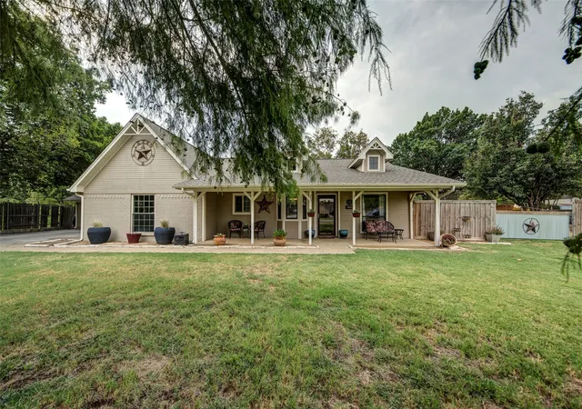 Photo 1 of Single family home for sale at 3805 Berry Hill Ct, Double Oak, TX 75028 | MLS# 21370857 | Listing updated on 2026-09-14