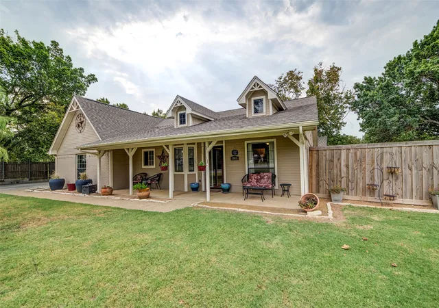 Photo 2 of Single family home for sale at 3805 Berry Hill Ct, Double Oak, TX 75028 | MLS# 21370857 | Listing updated on 2026-09-14