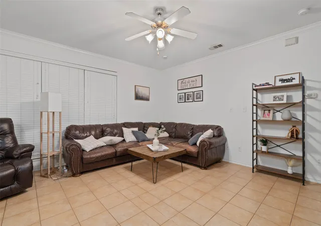 Photo 4 of Single family home for sale at 672 Rosario Ln, Fort Worth, TX 76052 | MLS# 21362022 | Listing updated on 2026-09-10