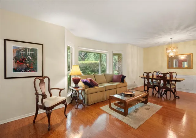 Photo 3 of Single family home for sale at 623 N Bowen Rd, Arlington, TX 76012 | MLS# 21370654 | Listing updated on 2026-09-13