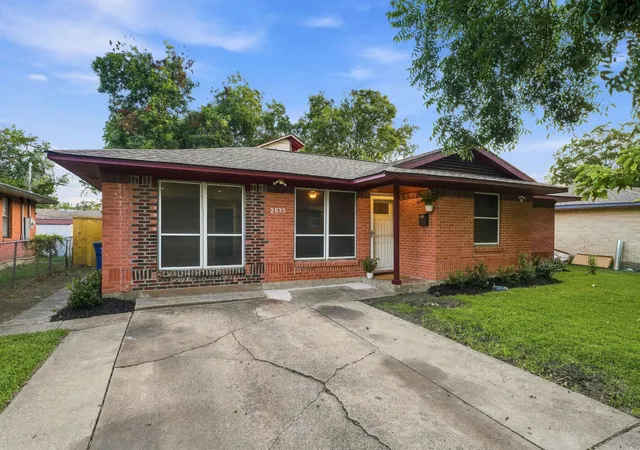 Photo 1 of Single family home for sale at 2633 Inadale Ave, Dallas, TX 75228 | MLS# 21370982 | Listing updated on 2026-09-10