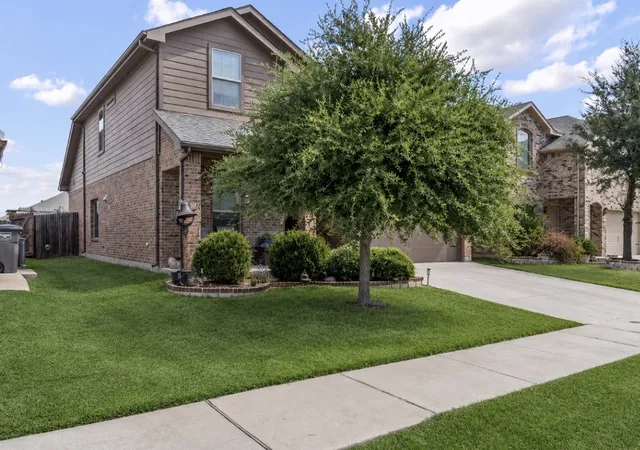 Photo 2 of Single family home for sale at 6352 Seagull Ln, Fort Worth, TX 76179 | MLS# 21364745 | Listing updated on 2026-10-02