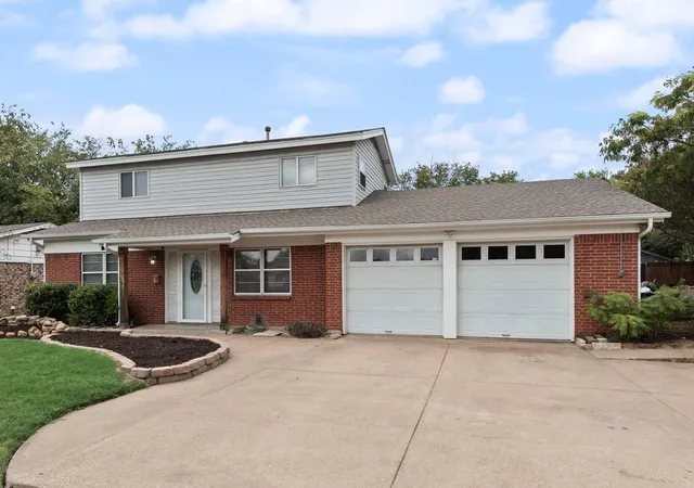Photo 2 of Single family home for sale at 244 Palomino Dr, Saginaw, TX 76179 | MLS# 21370807 | Listing updated on 2026-09-26
