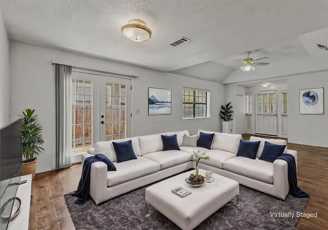 Photo 3 of Single family home for sale at 5715 Victor St, Dallas, TX 75214 | MLS# 21361238 | Listing updated on 2026-09-15
