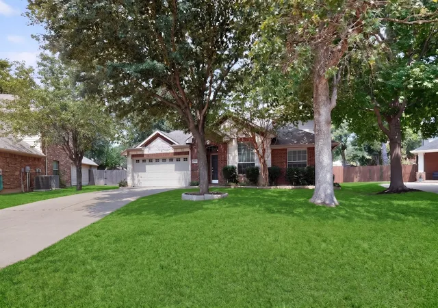 Photo 3 of Single family home for sale at 2420 Bent Trl, Mansfield, TX 76063 | MLS# 21369679 | Listing updated on 2026-09-08