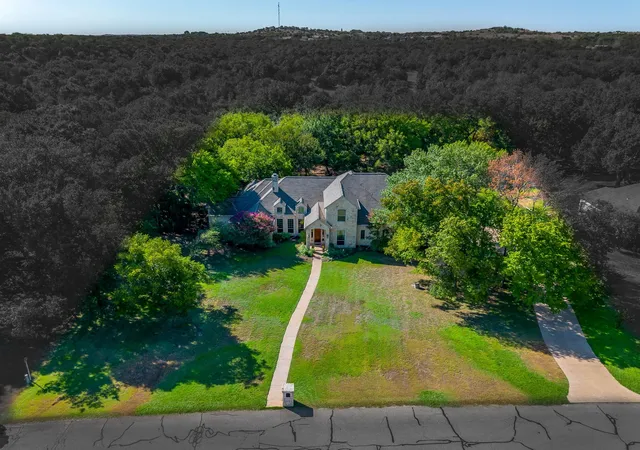 Photo 3 of Sale Pending at 392 Creek Bnd Dr, Aledo, TX 76008 | MLS# 21368243 | Listing updated on 2026-09-24